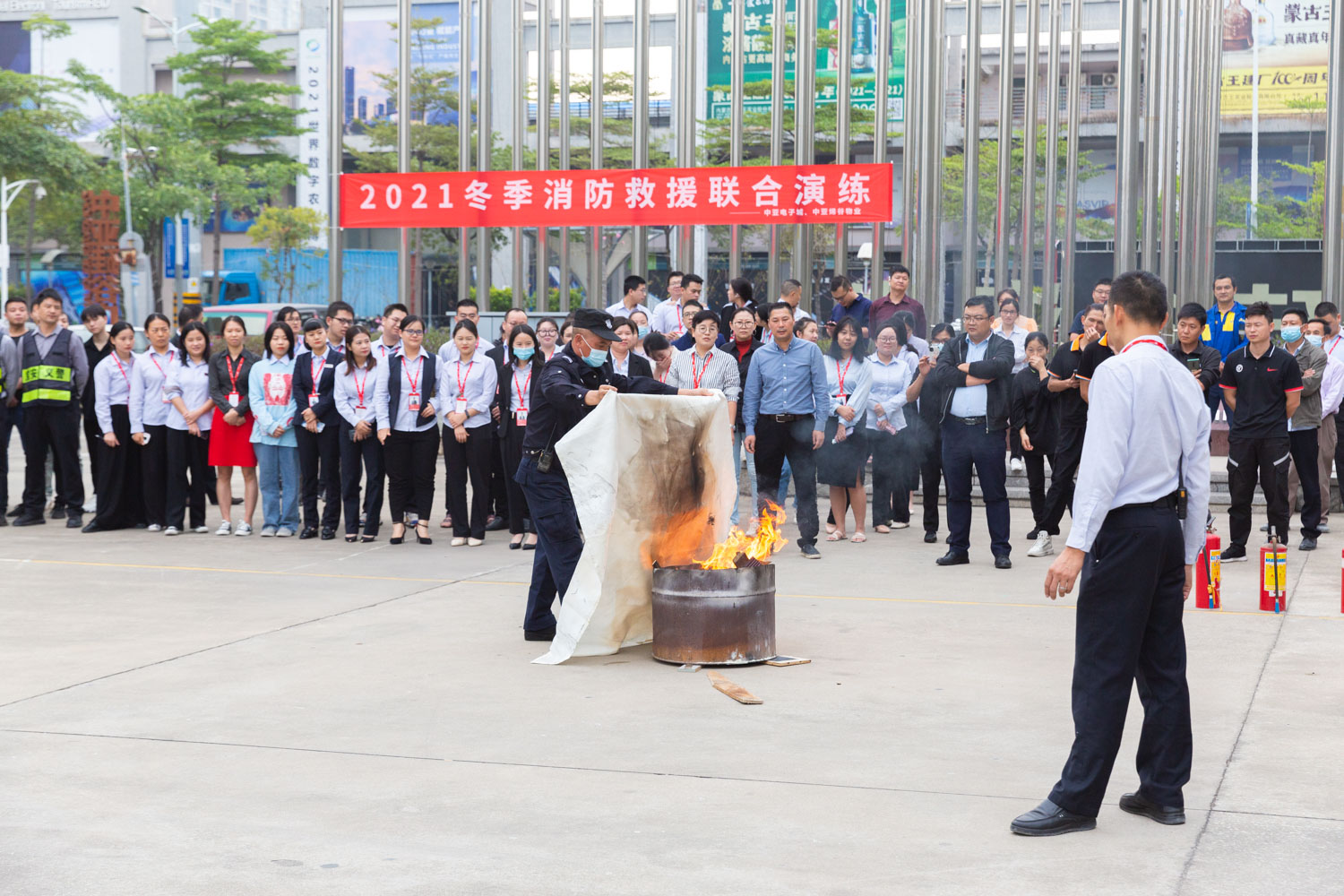 防患于未“燃” | 中亚组织消防演习，共筑安全防线(图2)