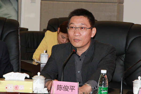 陈俊平副总裁表示欢迎台商来项目做展览展示