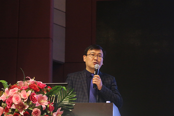 集团副总裁陈绍锦介绍2018年电子商务中心运营计划
