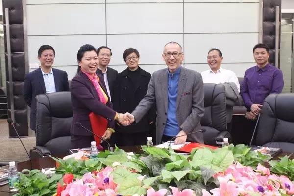 中国商协会合作联盟与中亚电子博览中心签订战略合作协议(图2)