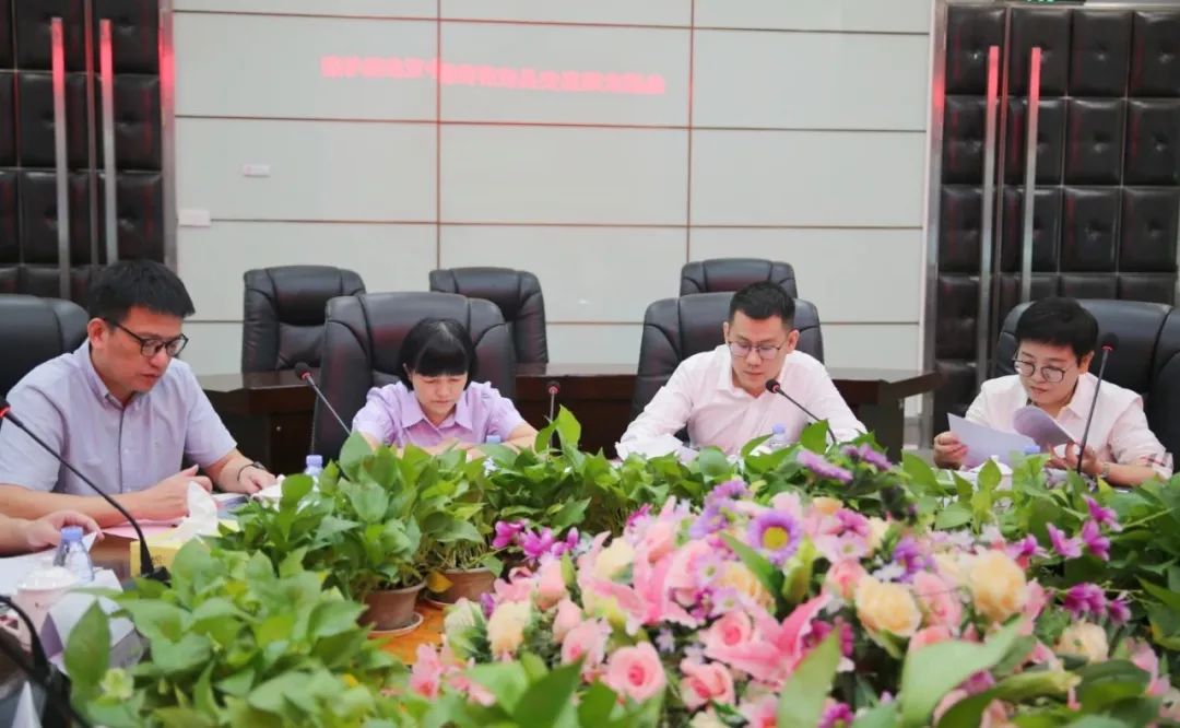 福建省泉州市惠安县领导莅临中亚参观指导(图2) 福建省泉州市惠安县领导莅临中亚参观指导(图2)