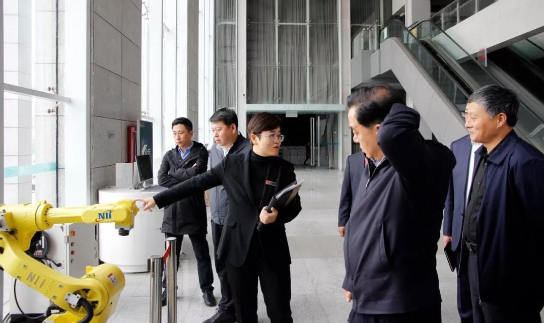 天津市滨海新区政协副主席刘华建一行莅临中亚参观指导