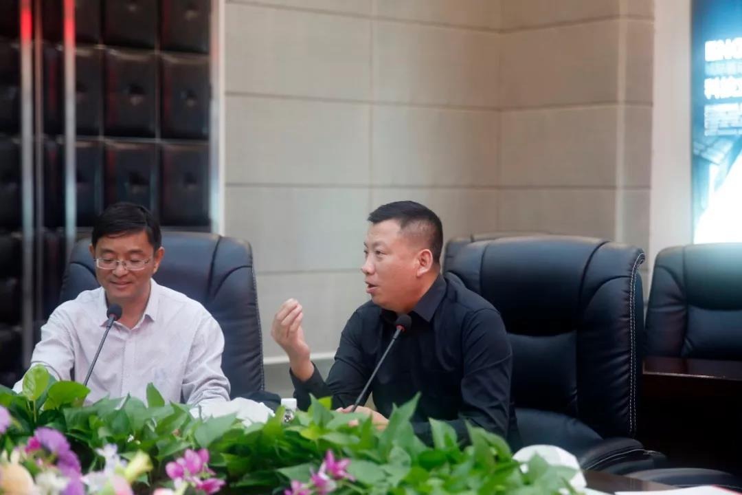中国金融文坛杂志社领导莅临中亚参观考察