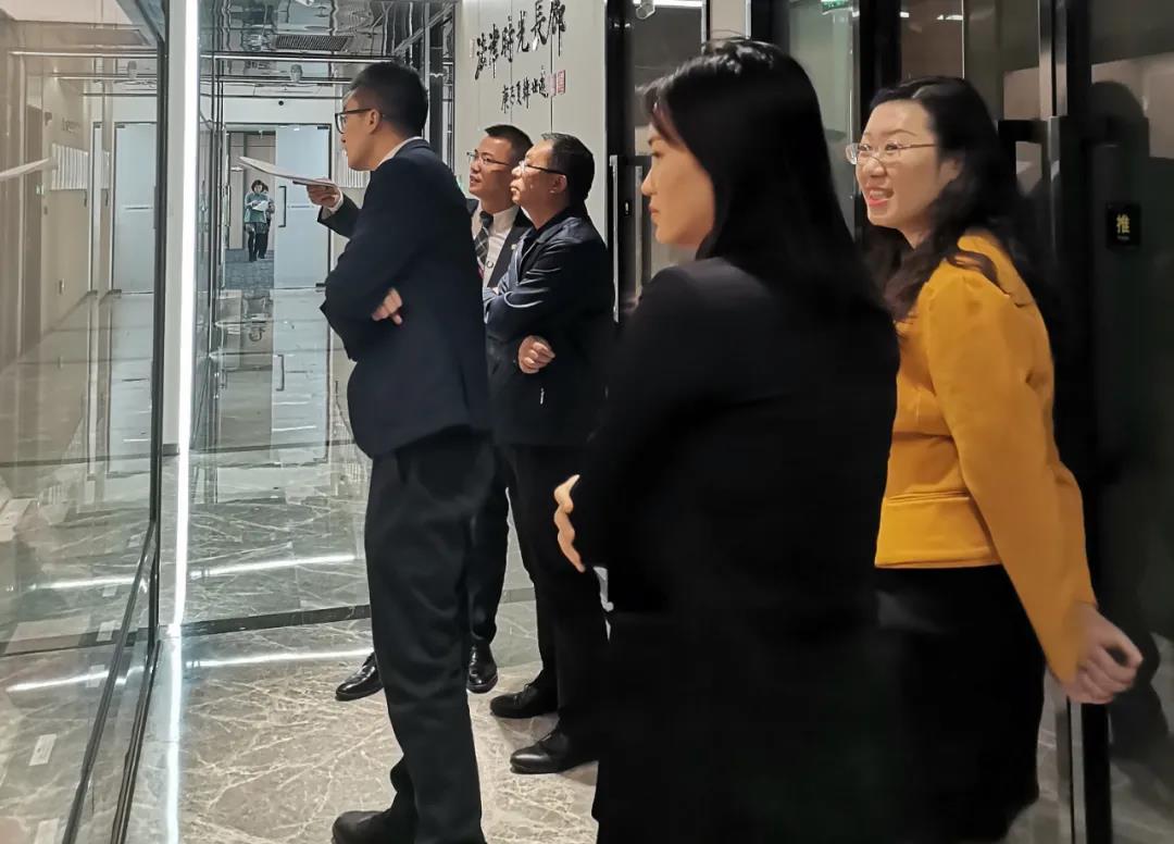 中亚烯谷集团领导赴广东卓建律师事务所考察洽谈