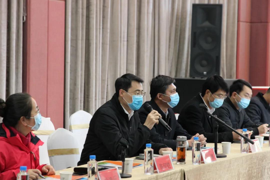 赣州市无人机产业考察团来访中亚硅谷产业基地