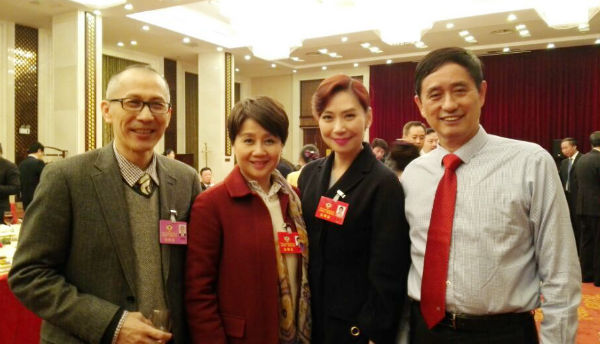 黄炳煌委员与政协委员梁安琪、邝美云、黄再兴合影
