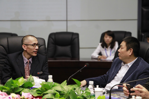 黄炳煌总裁与王林主任亲切交流