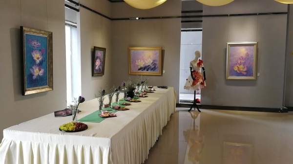 “遇见莲华”中亚心色美术馆携手世界级艺术家走进沙井传播生活美学(图1)