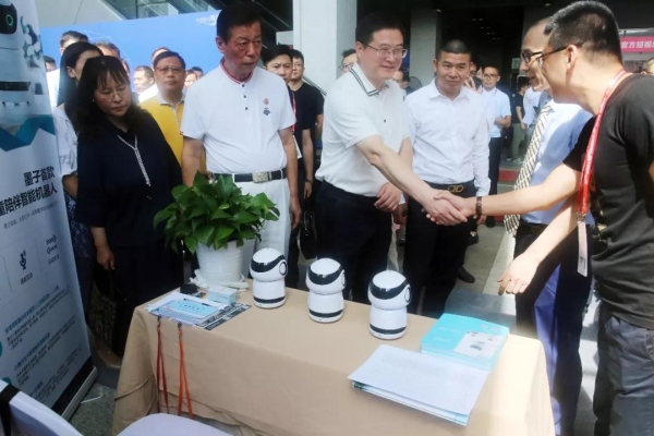 政企携手 创新发展提升营商软环境、实平台 ——2018大冶市政府(深圳)投资推介会圆满落幕(图5) 政企携手 创新发展提升营商软环境、实平台 ——2018大冶市政府(深圳)投资推介会圆满落幕(图5)