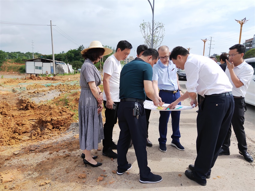 参观冷水滩高新技术工业区