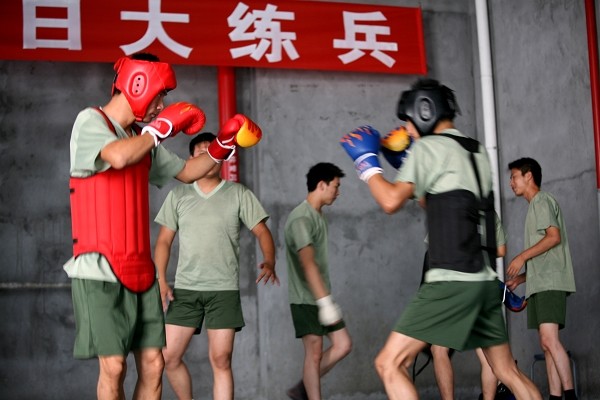 中亚集团保安大队组建特勤分队并开展“百日大练兵”活动