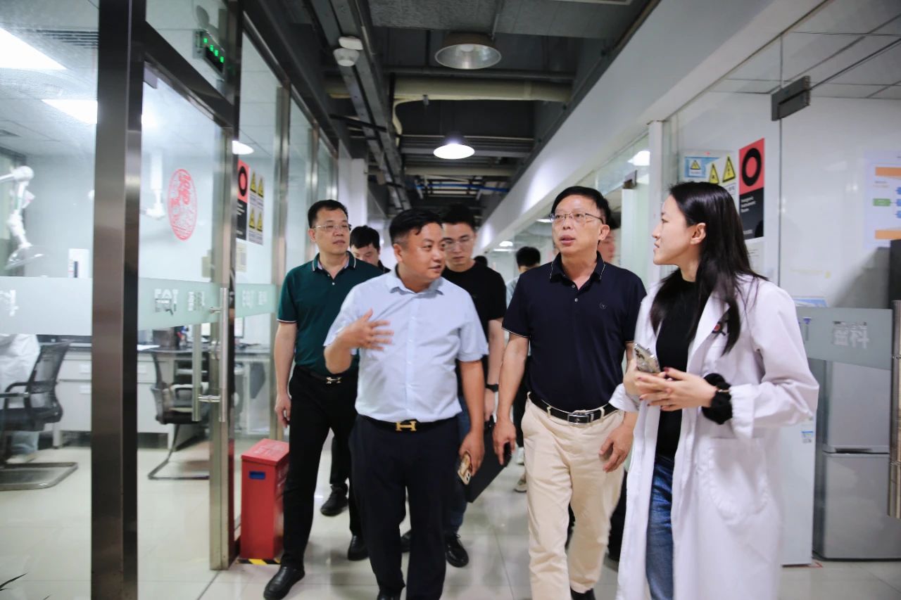 泉州市驻粤港澳大湾区招商办与中亚集团五四青年节交流共建活动在中亚硅谷海岸举行(图8) 1-240H4154612L9.jpg